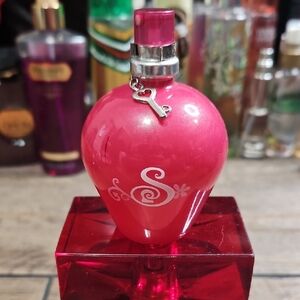 Avon Secret Fantasy Perfume